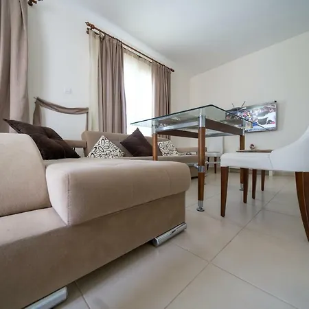 Best Caesar Beach Apartment